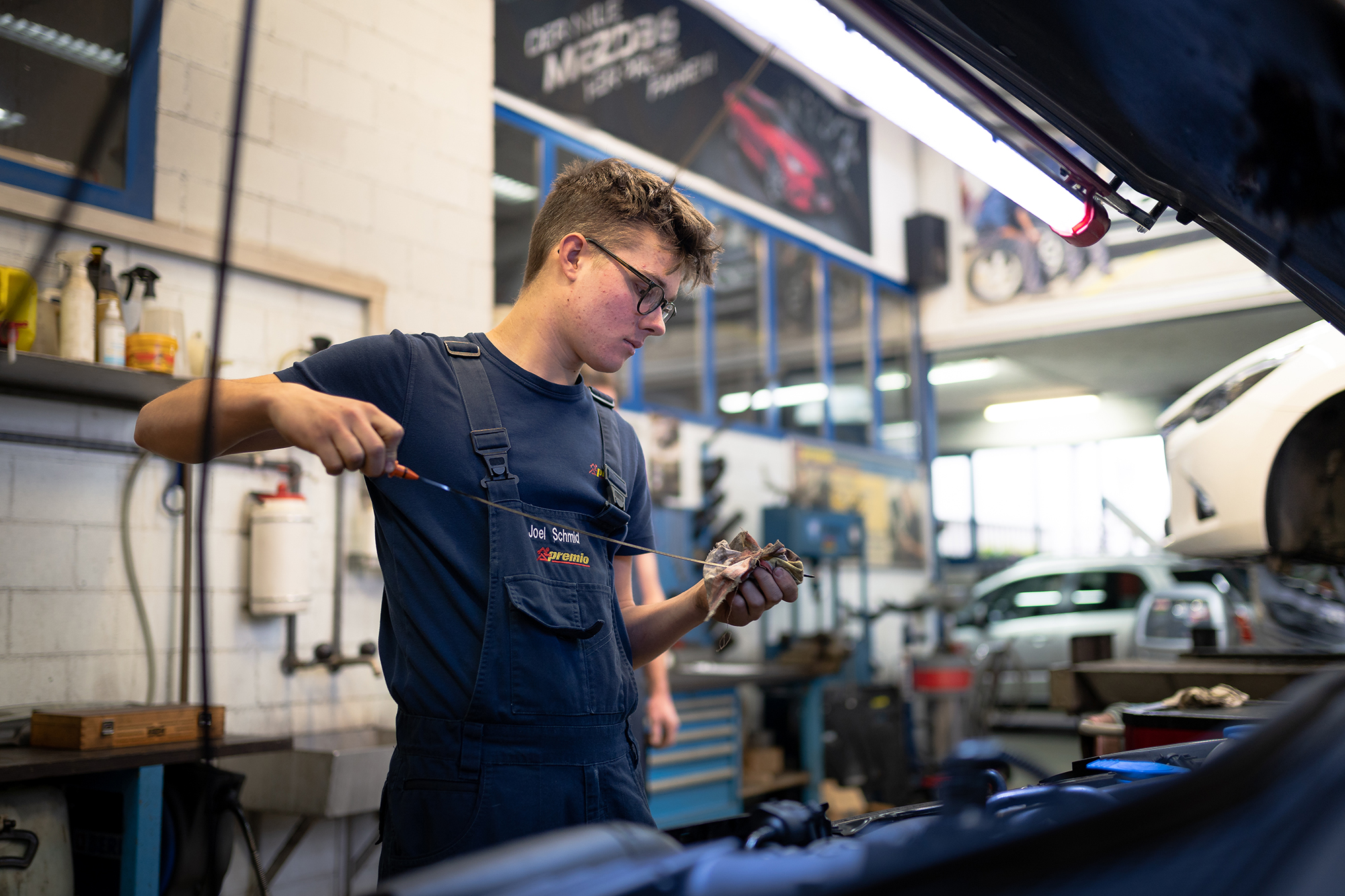 Fahrzeug Service Header